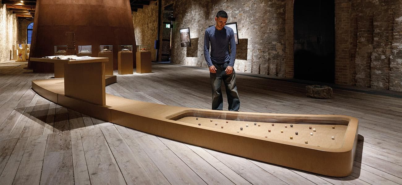 🎨 Venedik Bienali 2025 – Zamanı Açan Katmanlar - Resim 3